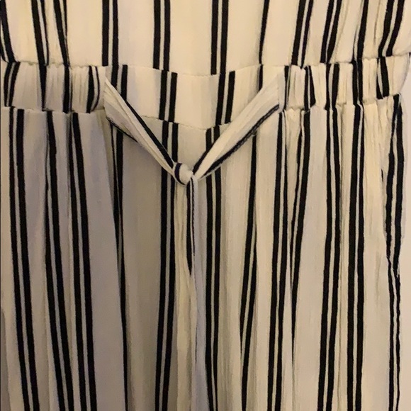 Black and white pants romper with pockets - Picture 4 of 5